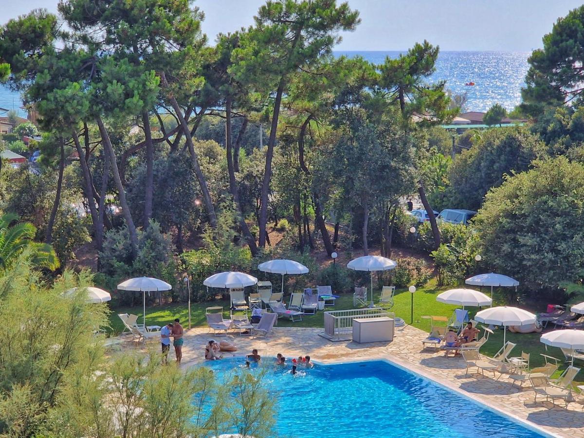Hotel Villa Elsa Марина-ди-Масса Экстерьер фото